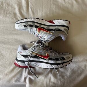 Nike White and Black Sneakers with Red Accents